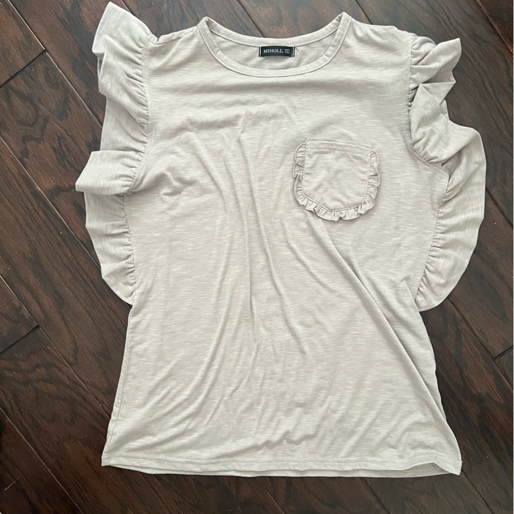Grey, women’s tee-shirt, from Miholl size S, ruffled sleeves and chest pocket